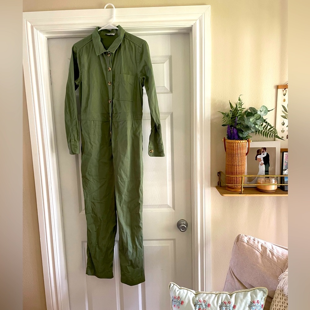 Cute green jumpsuit